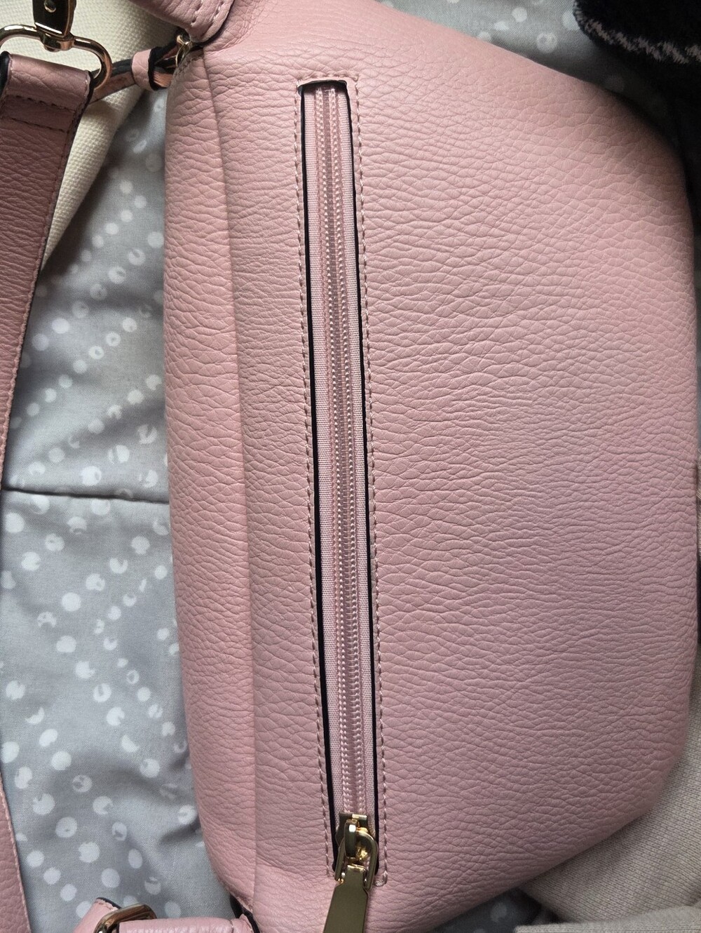 Poppy & Peonies Pink Crossbody Bag with Gold Hardware - Picture 2 of 3